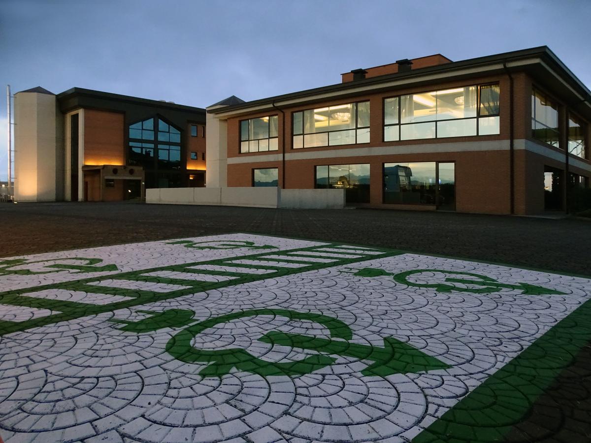 Guglielmotel Brembate Exteriör bild