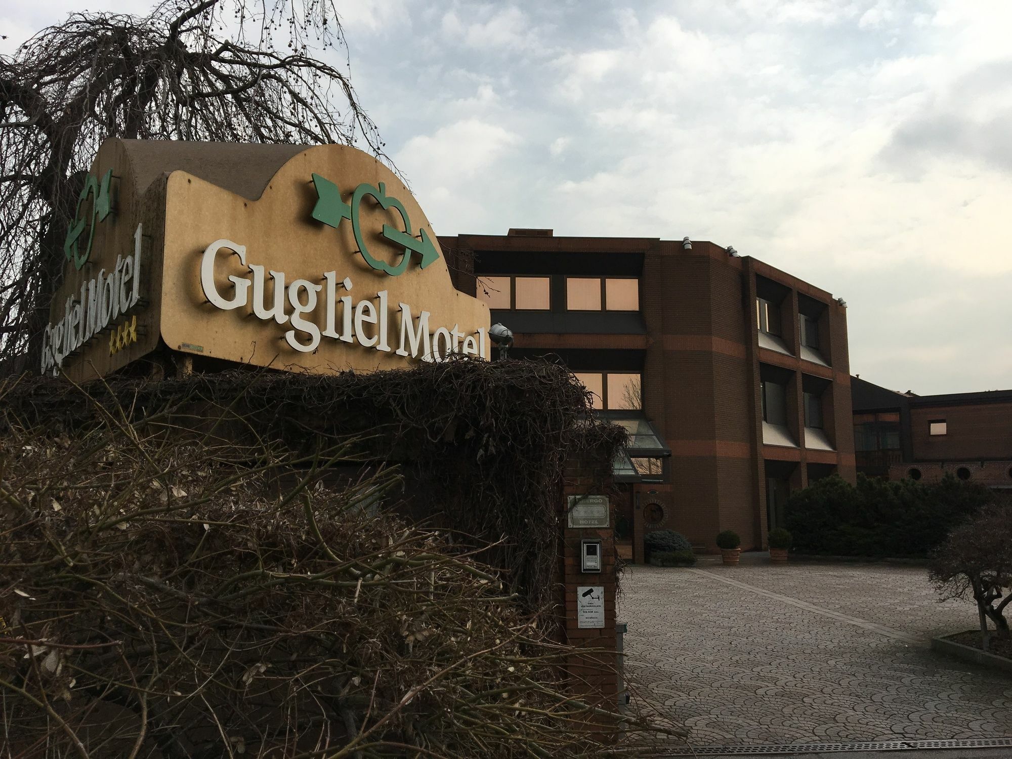 Guglielmotel Brembate Exteriör bild